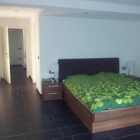 A Family House For Relaxation And Retreat Apartment